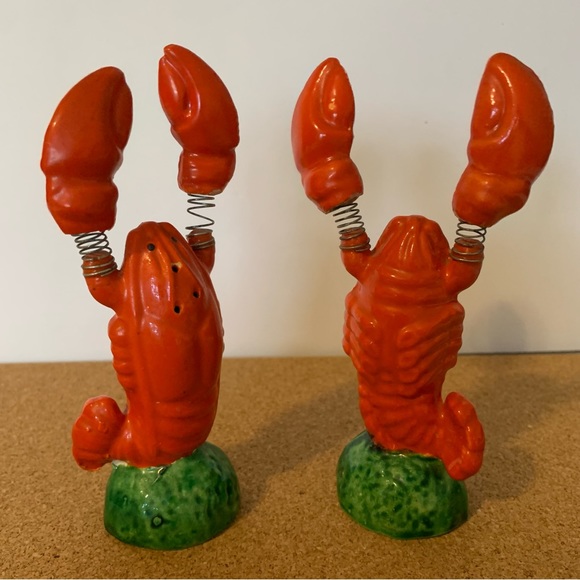 Vintage Lobster Salt and Pepper Shakers - Picture 3 of 4